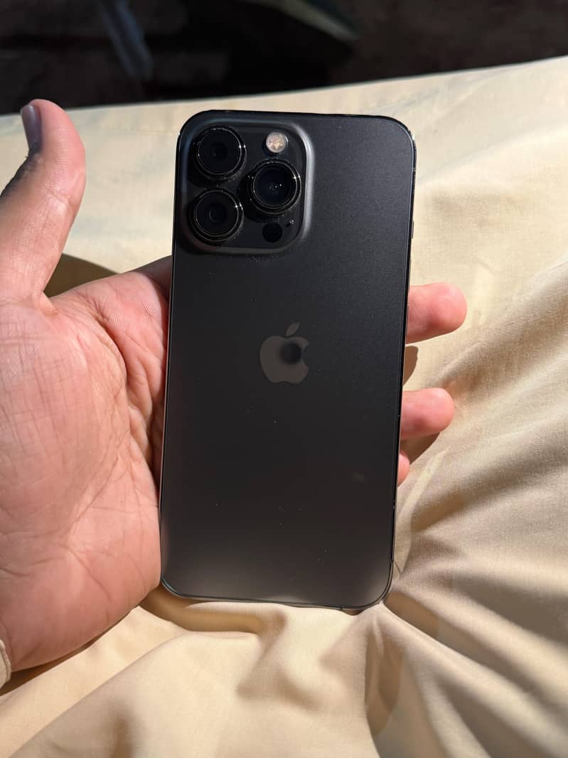 Apple iPhone 13 Pro 1