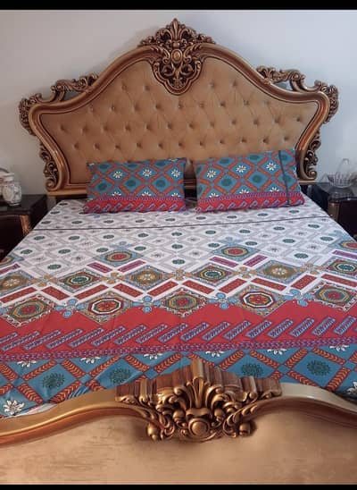 king size bed with dressing table