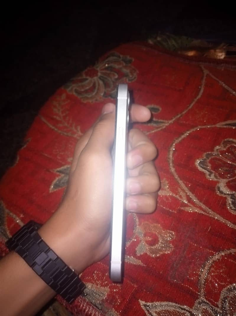 Apple iPhone 12 2