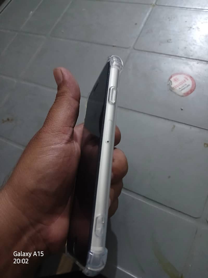 Apple iPhone SE20 0
