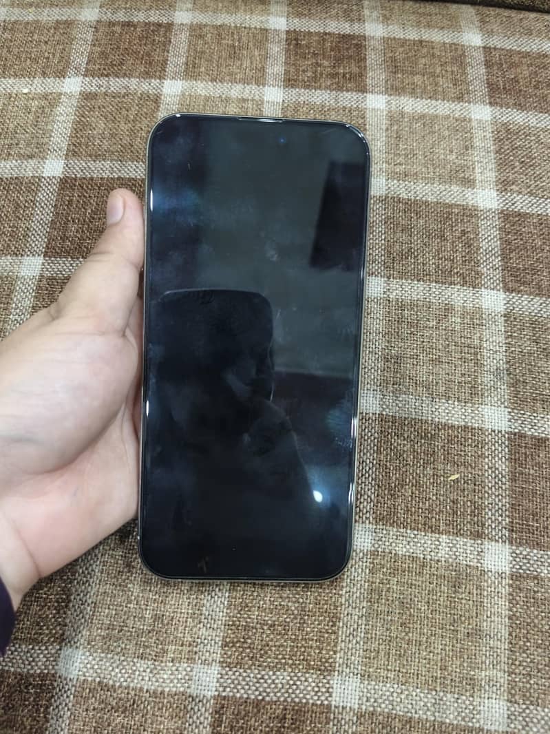 Apple iPhone 16 Pro Max 8