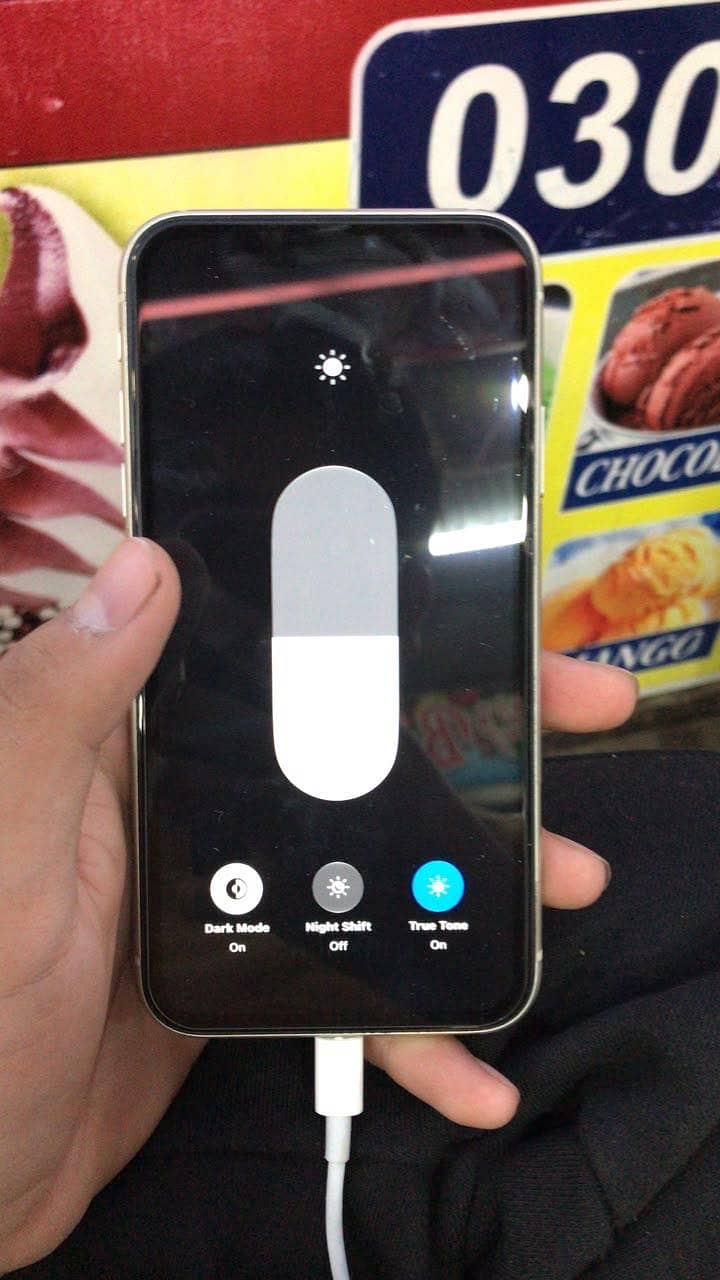 Apple iPhone 11 3