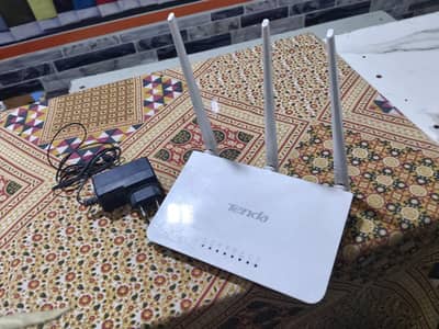 tenda N300 3 Antin wala original adapter Sath he