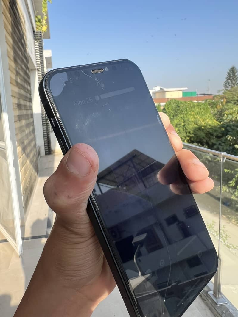 Apple iPhone 12 8