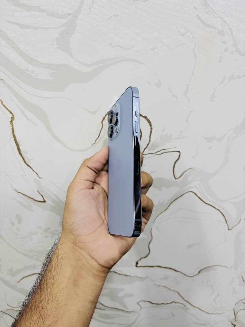 Apple iPhone 13 Pro 3