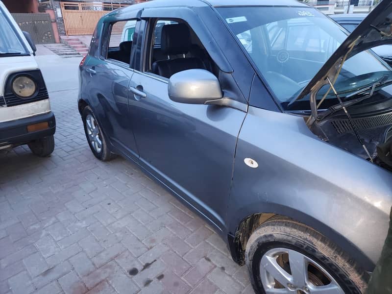 Suzuki Swift 2011 3
