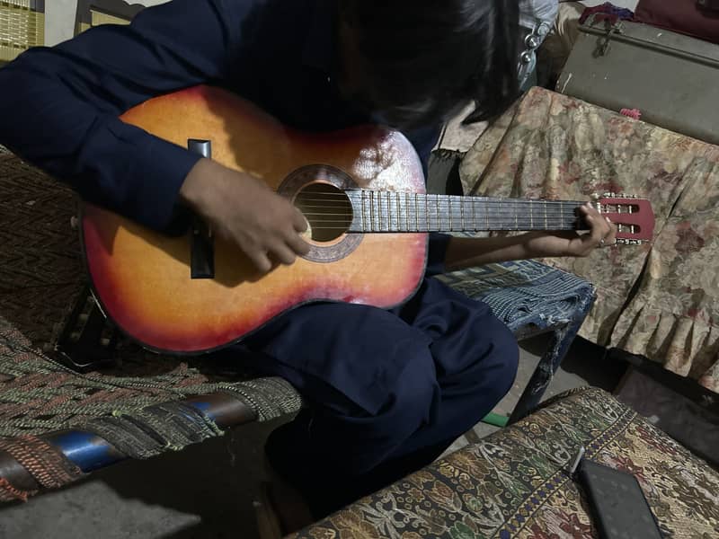 Gitar 0