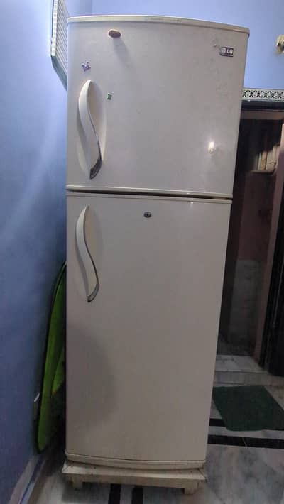 LG ICE BEAM TOP MOUNT NO FROST REFRIGERATOR