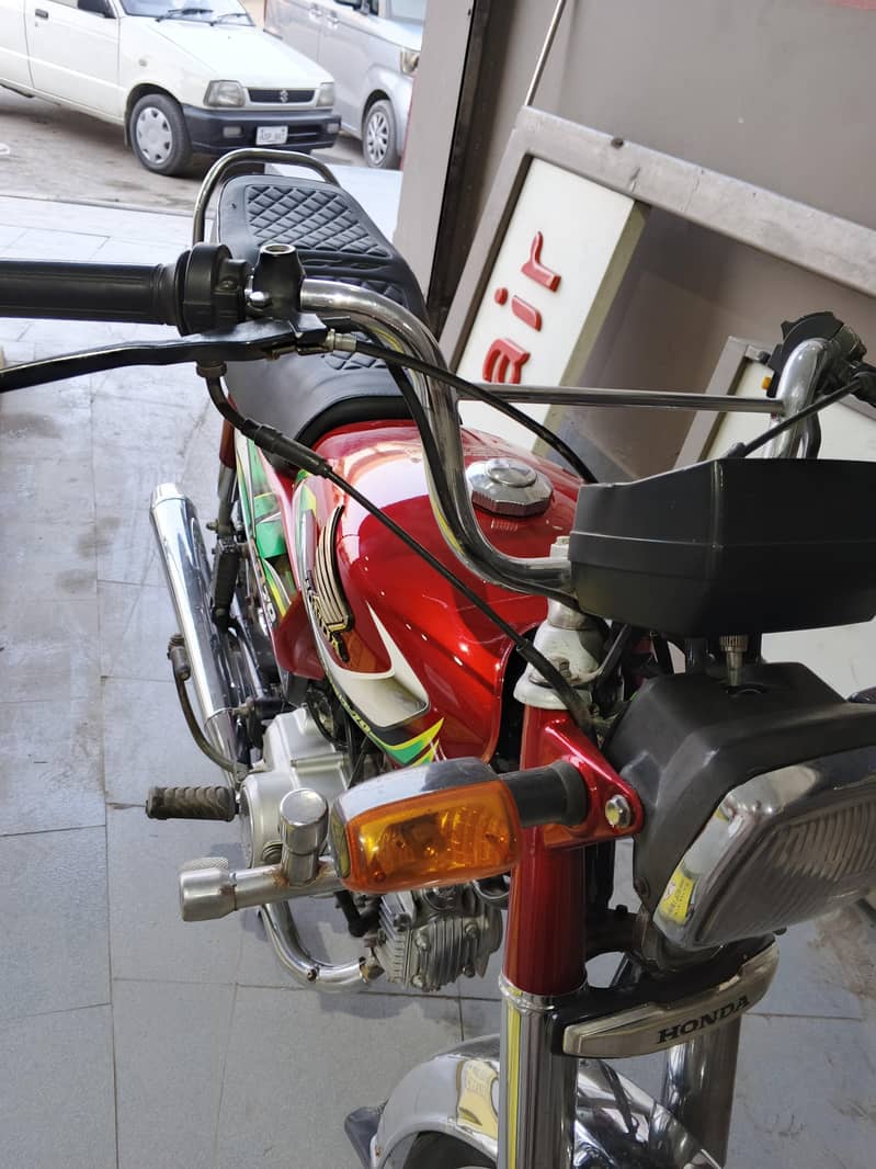 Honda CD 70 8