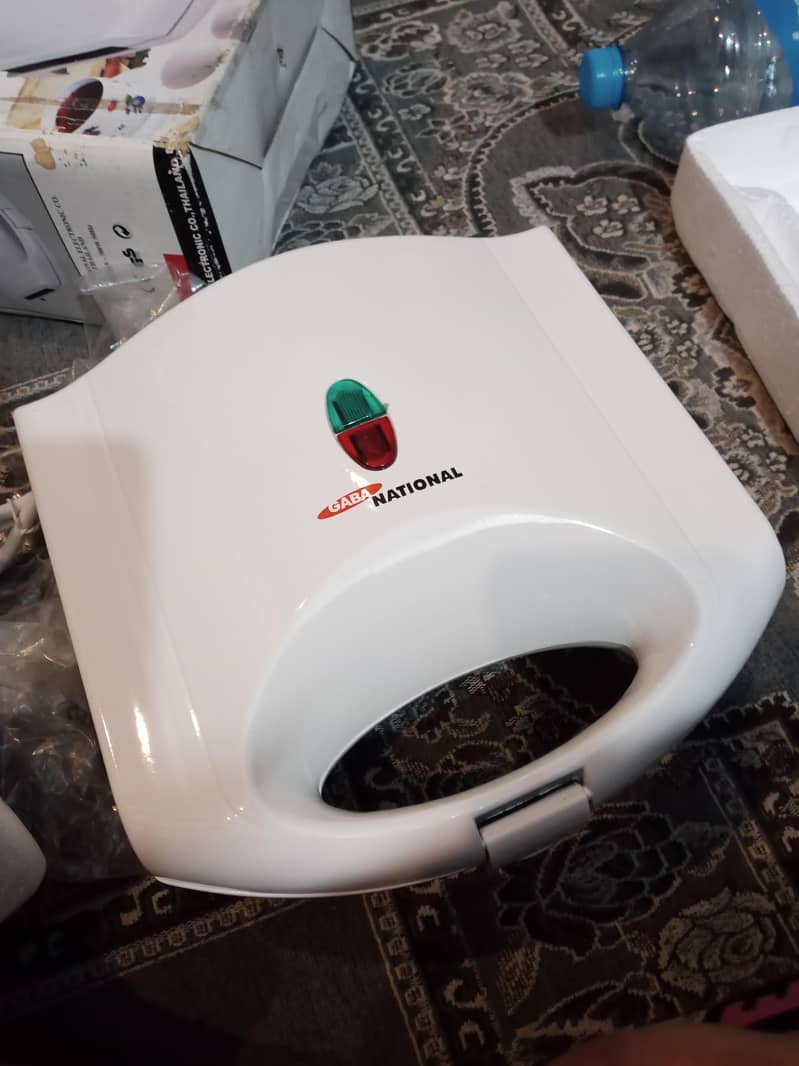 sandwich maker 0