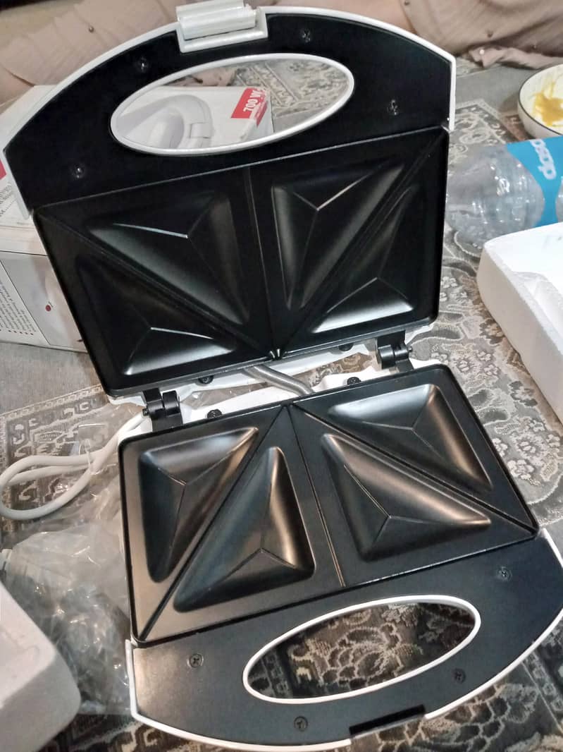 sandwich maker 1