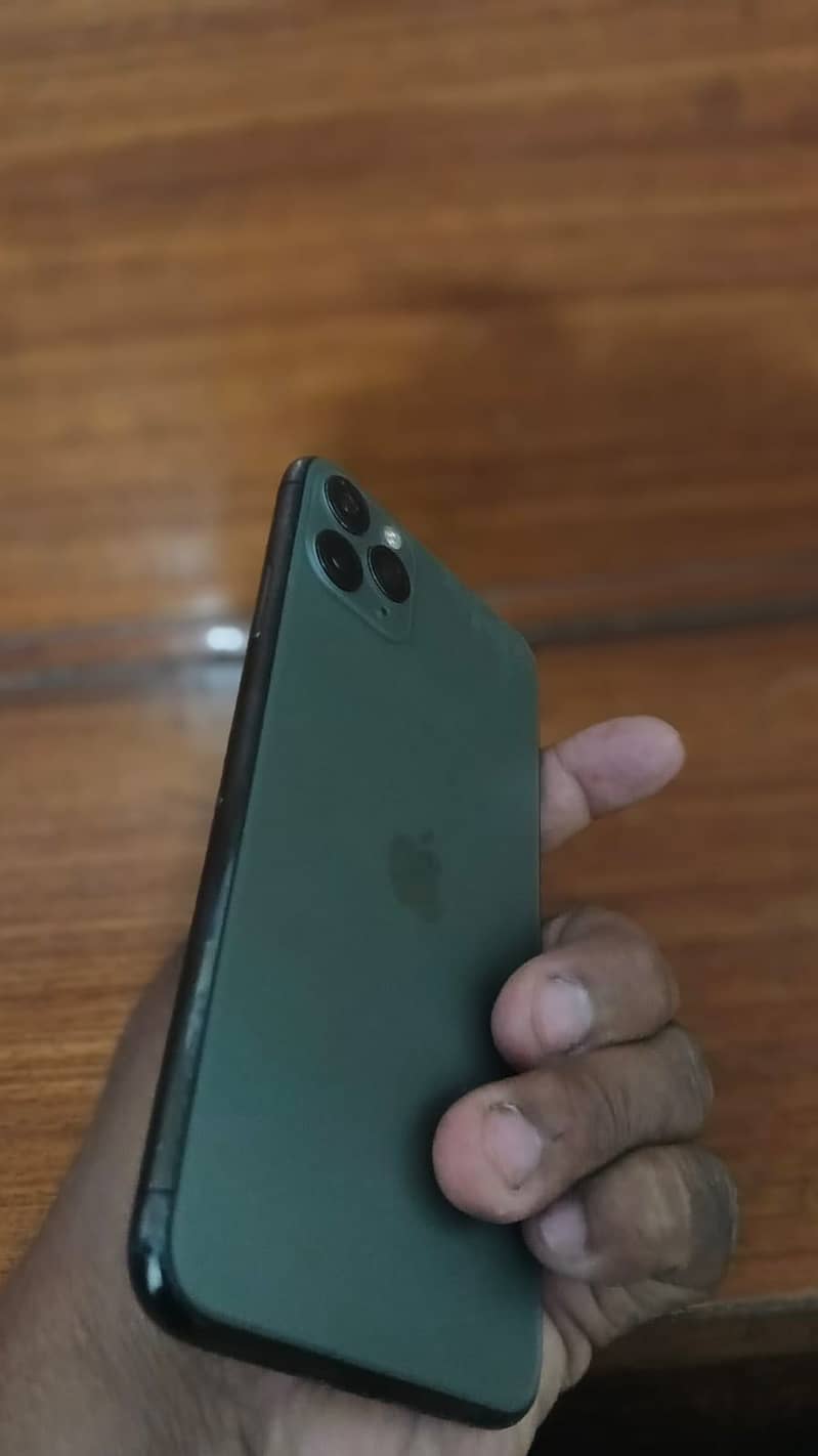 Apple iPhone 11 Pro Max 2