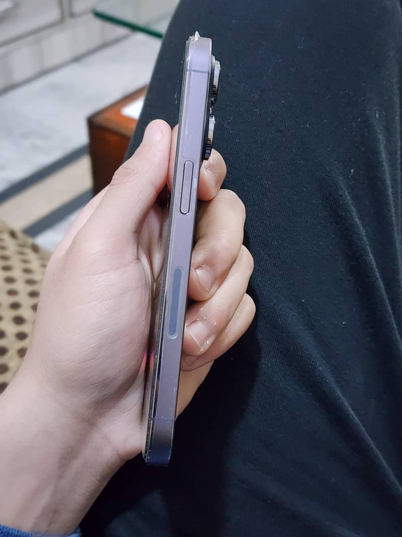 Apple iPhone 14 Pro jv 1