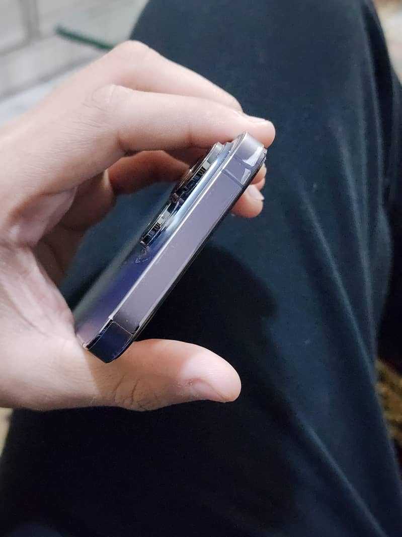 Apple iPhone 14 Pro jv 3