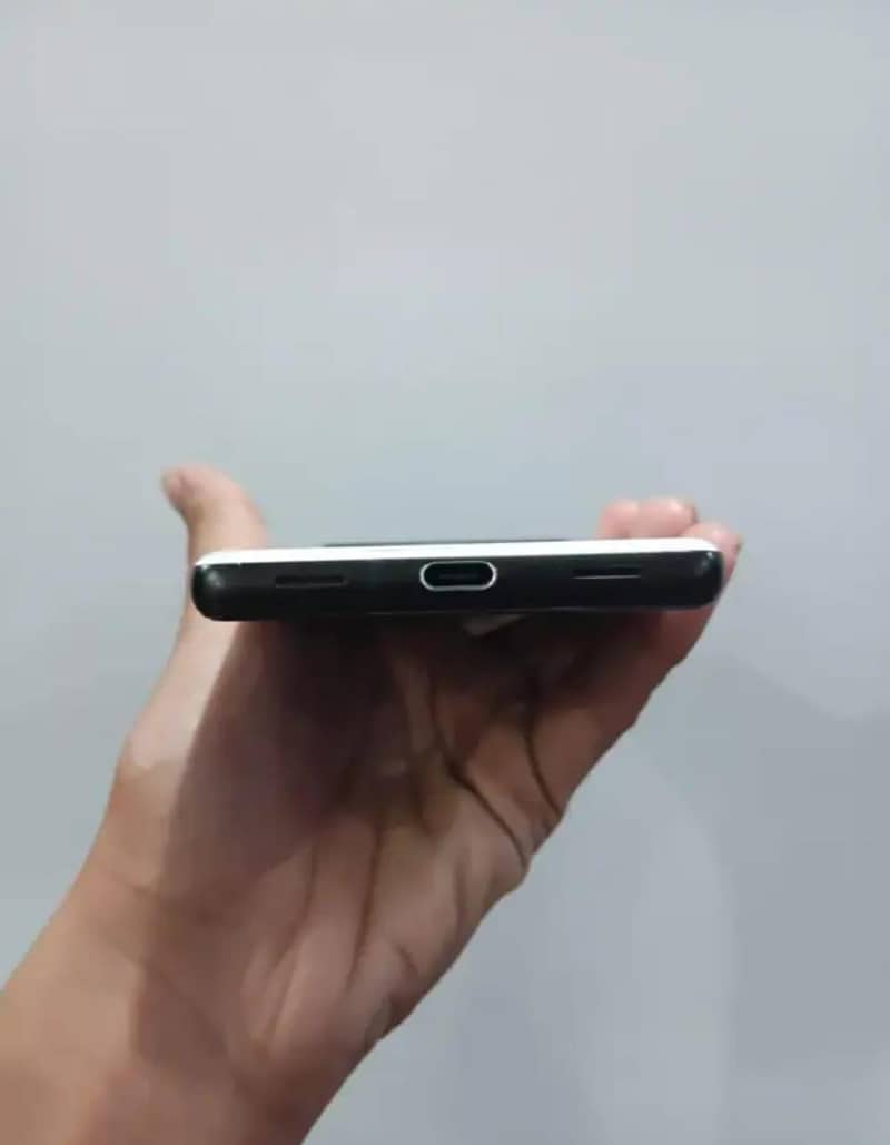 Google Pixel 6a 1