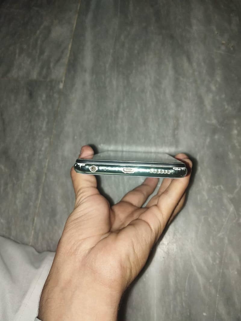 Vivo Y17 3