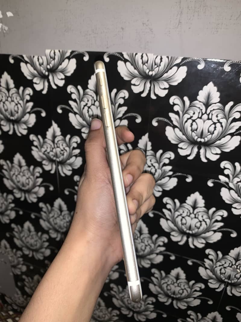 Apple iPhone 7 Plus 7
