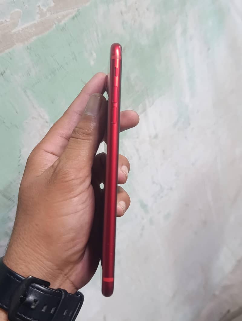 Apple iPhone 8 Plus 5