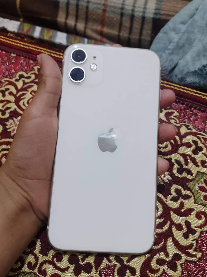 Apple iPhone 11 0