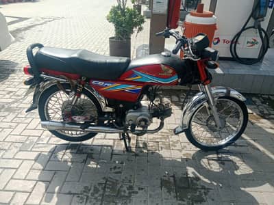 cd 70 . . 03024085804