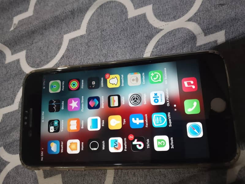 Apple iPhone 8 Plus 0