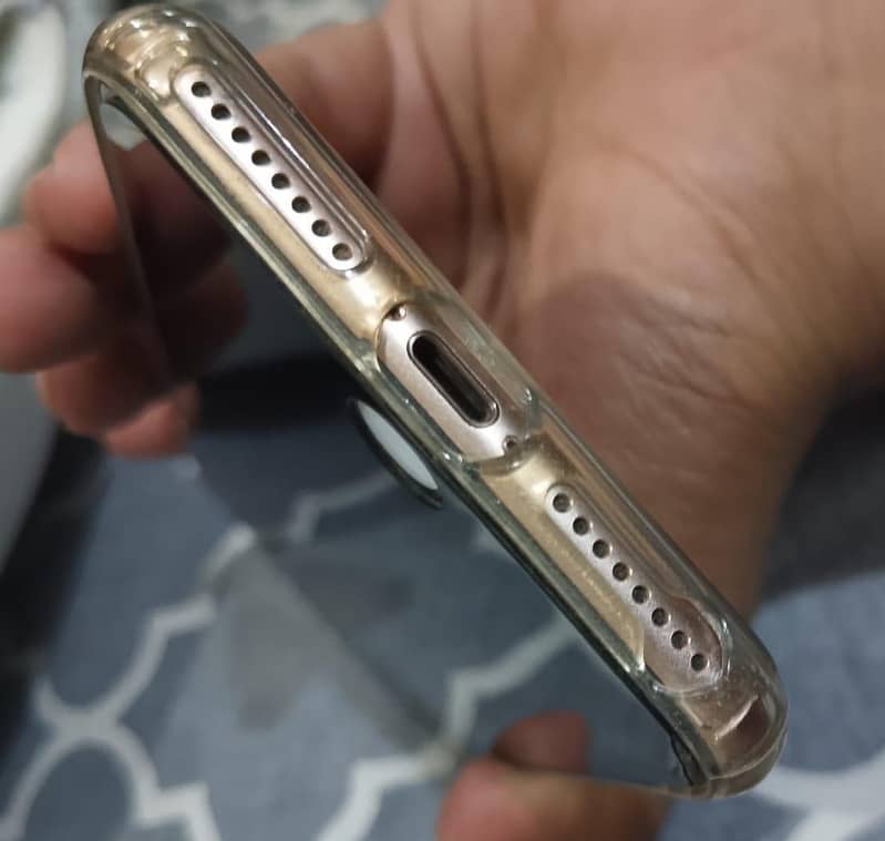 Apple iPhone 8 Plus 2