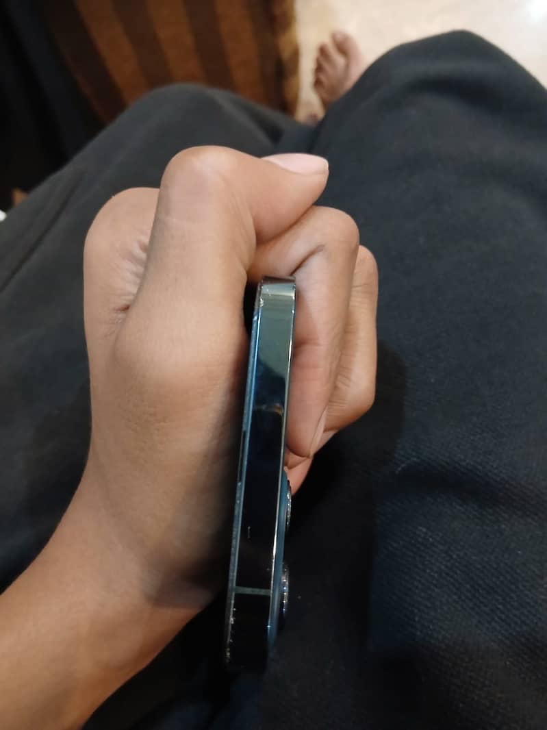 Apple iPhone 12 Pro Max 5