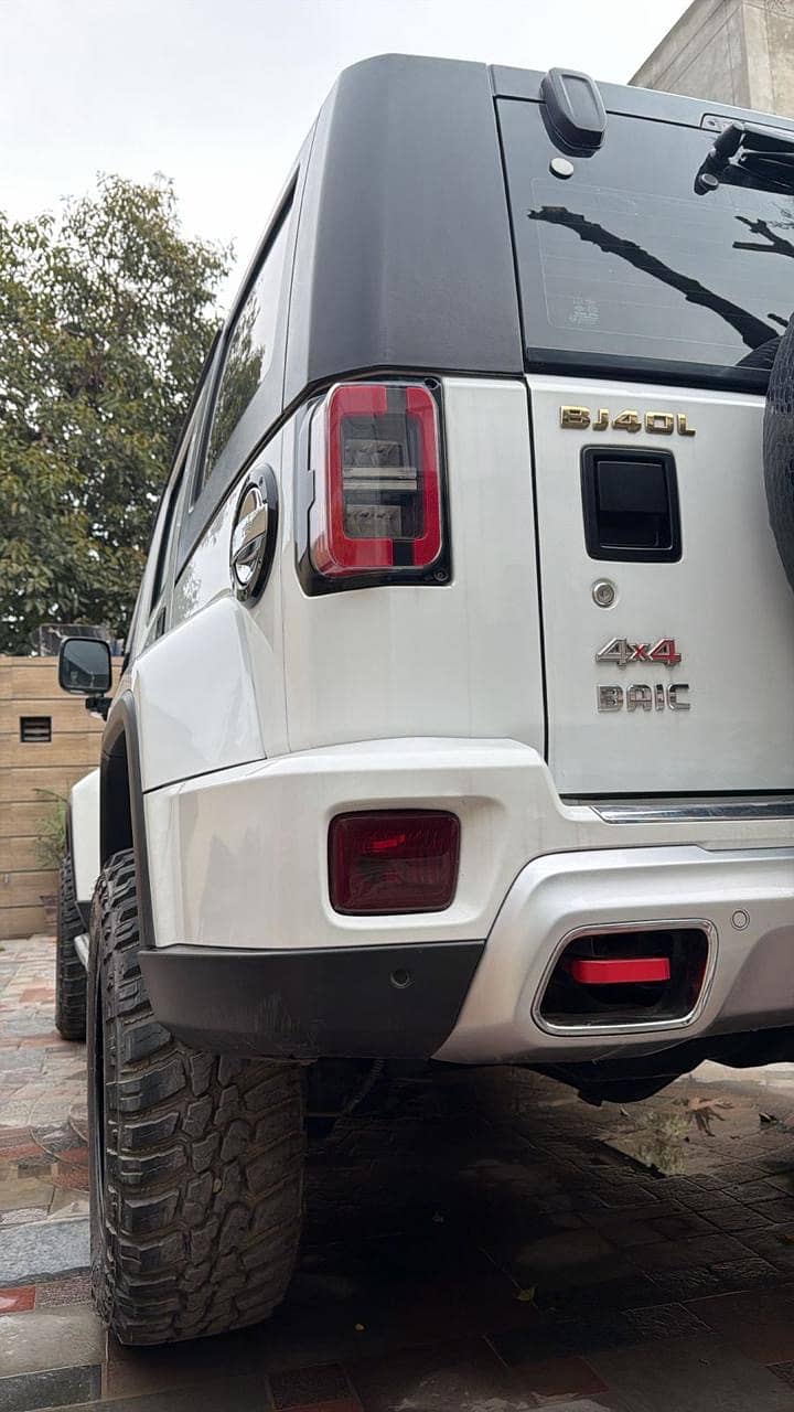 BAIC BJ40 Plus 2022 4