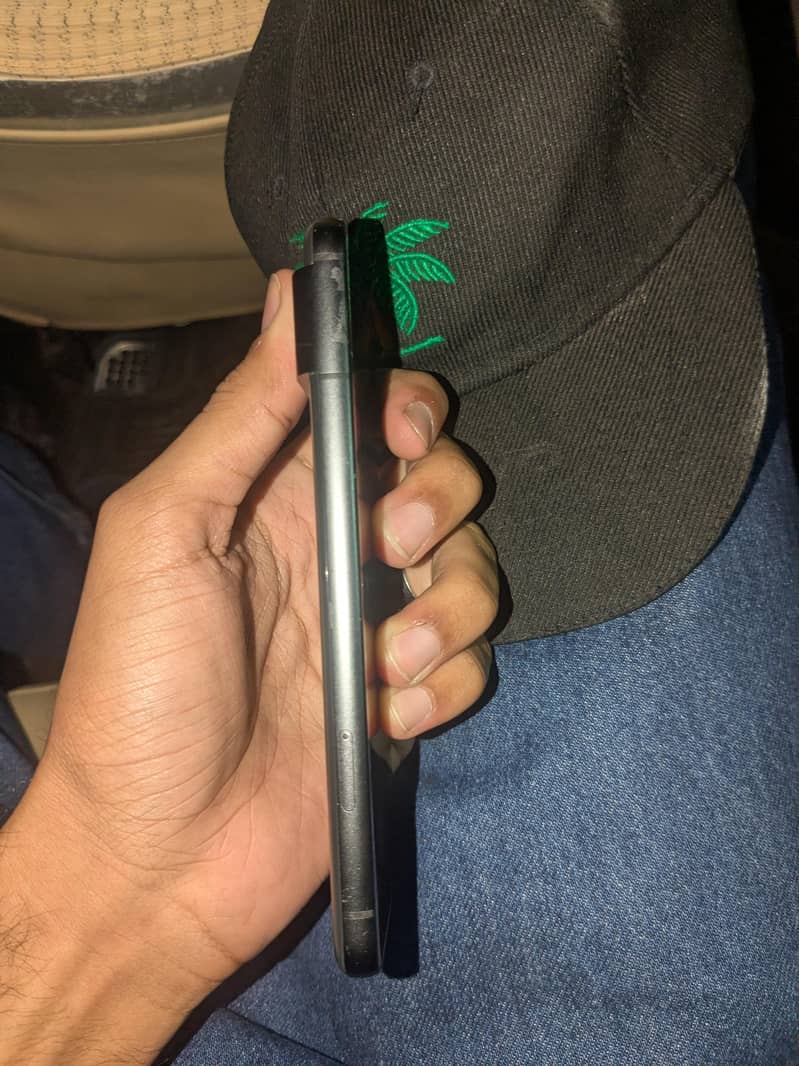 Google Pixel 8 2