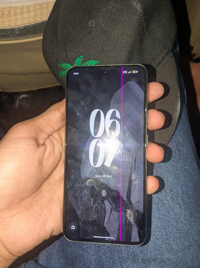 Google Pixel 8 4