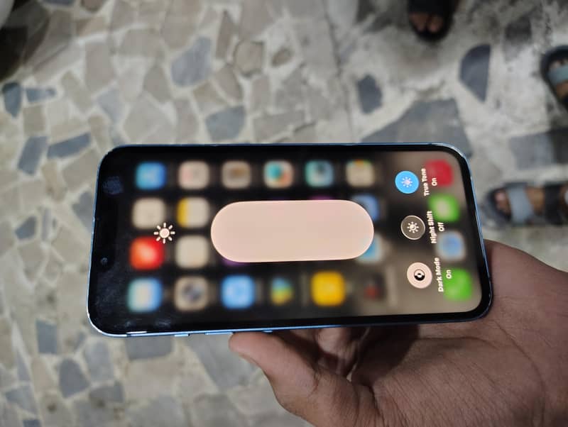Apple iPhone 13 0