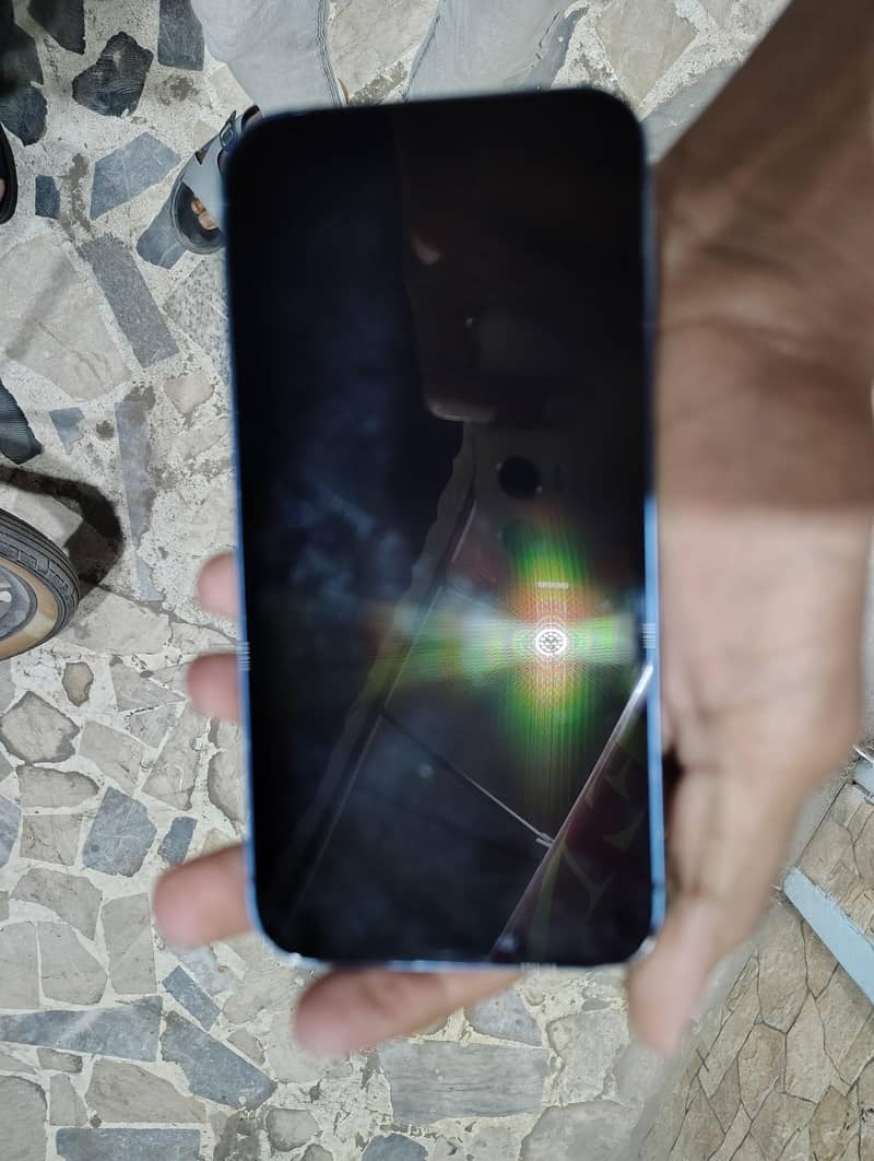 Apple iPhone 13 1
