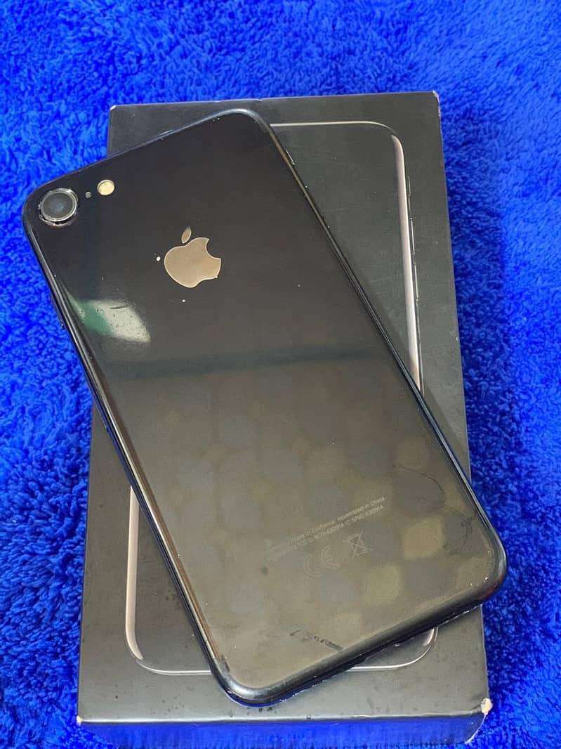 Apple iPhone 7 3