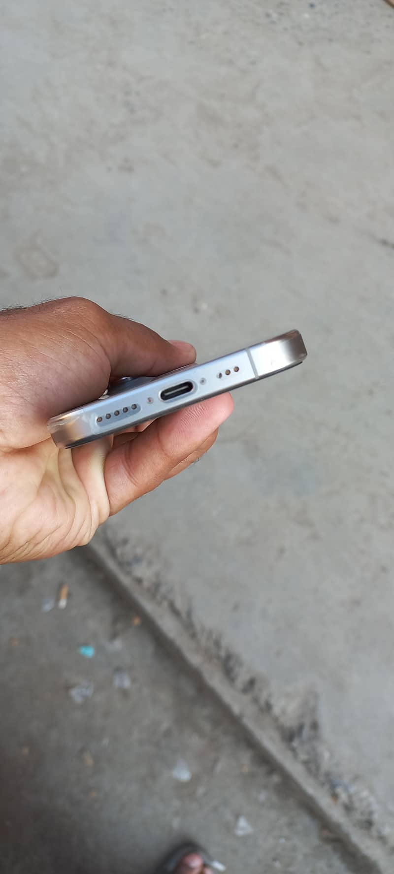 Apple iPhone 15 Pro 5