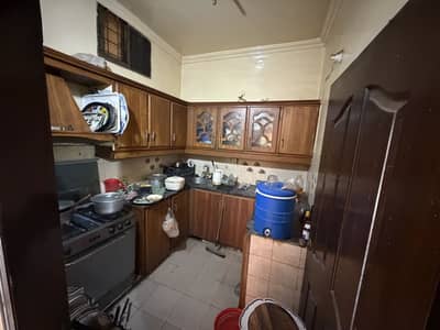 5 Marla Upper Portion Rent Separate Gate Near To Emporium Mall