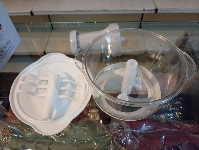 Kitchen Hand Push Chopper 1.5 Liter 3