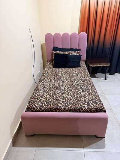 Single Bed / Wooden Bed / Good Condition For sale