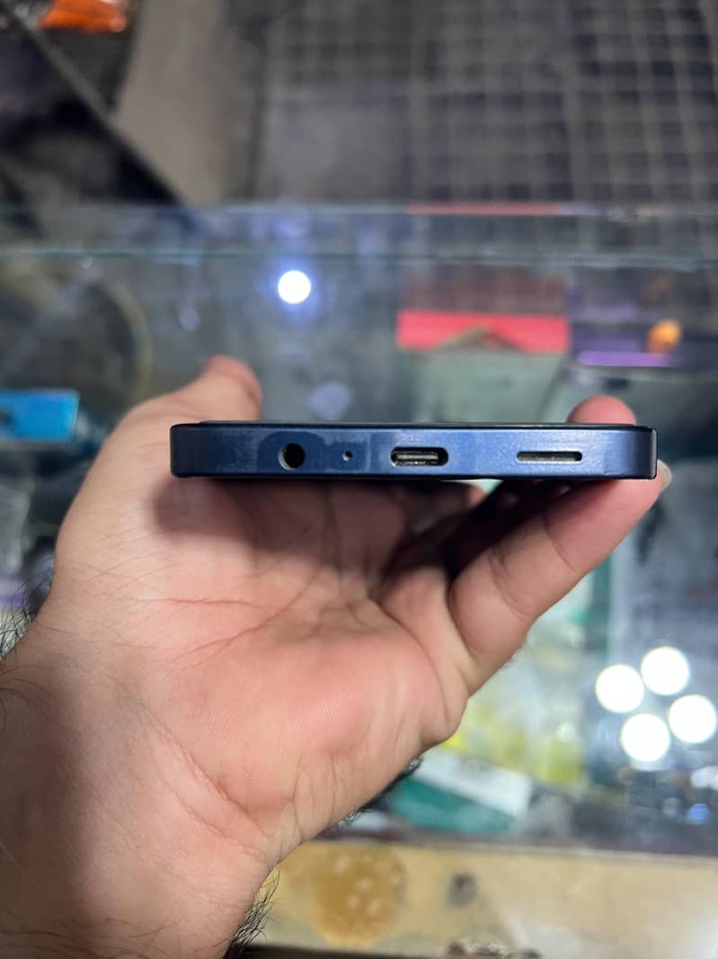 Samsung Mobile A06 4