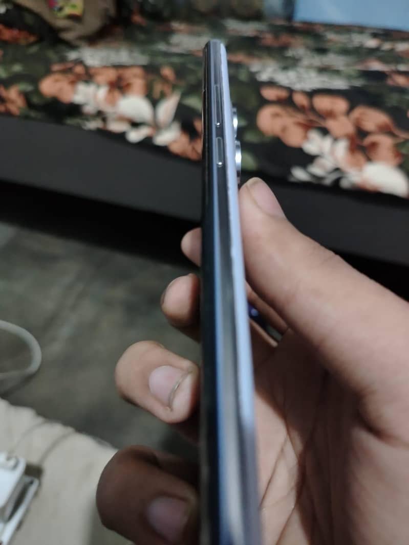 Xiaomi Redmi Note 14 Pro 1