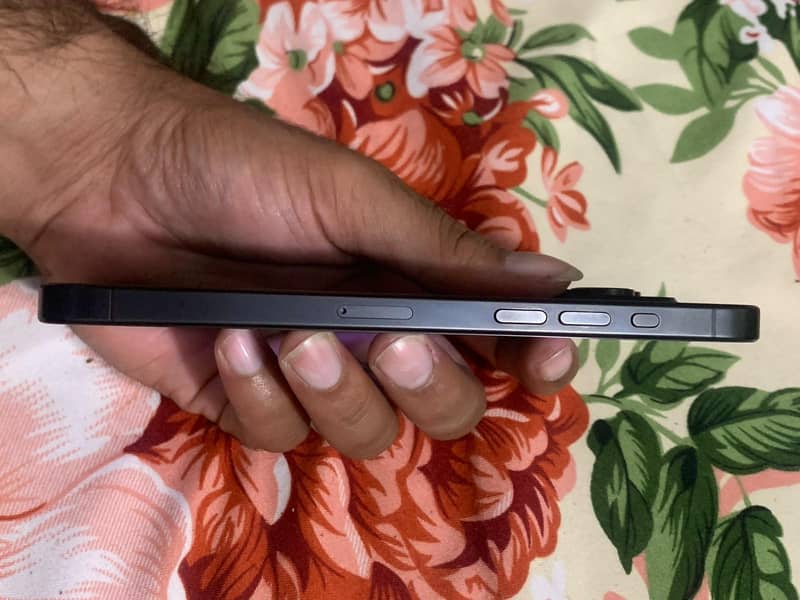 Apple iPhone 15 Pro Max 5
