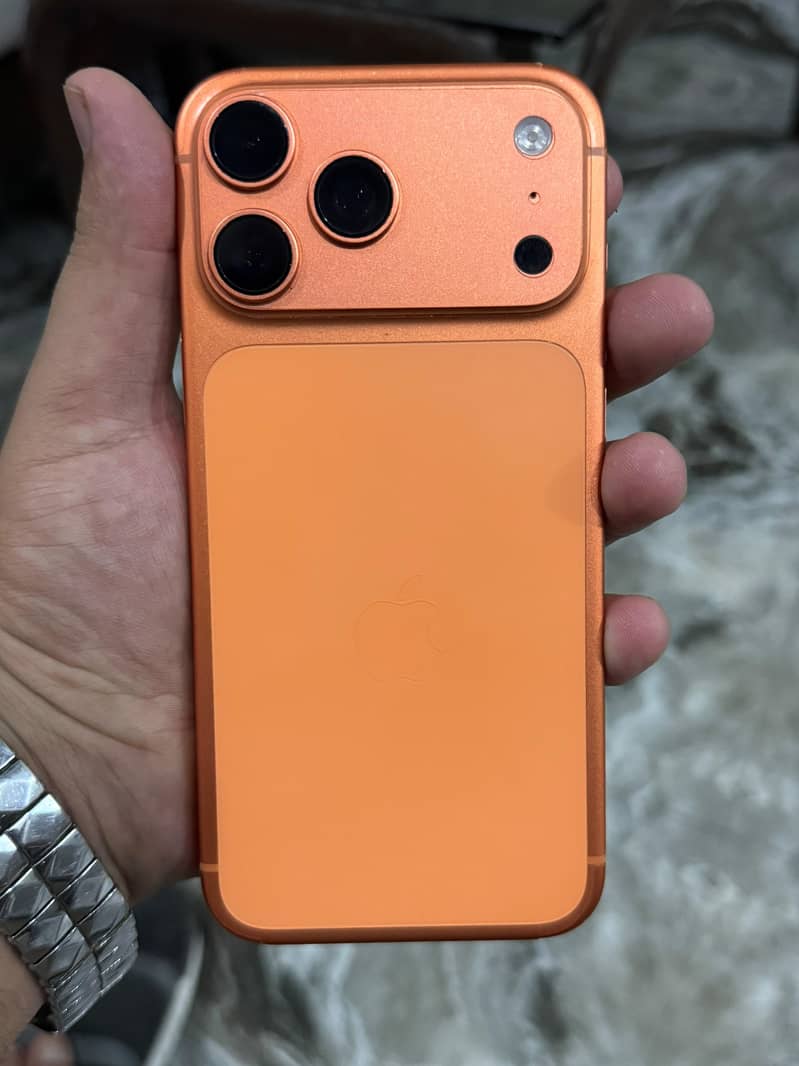 Apple iPhone 17 Pro Max 10