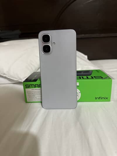 Infinix Smart 10      4 / 64