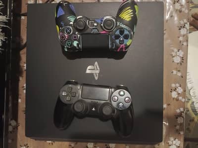 PS4 pro 2 tb (jailbroken) with two controllers
