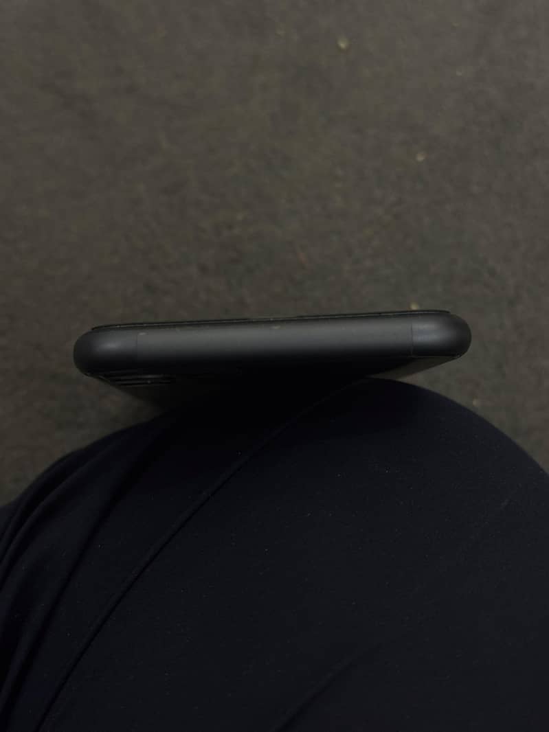 Apple iPhone 11 5