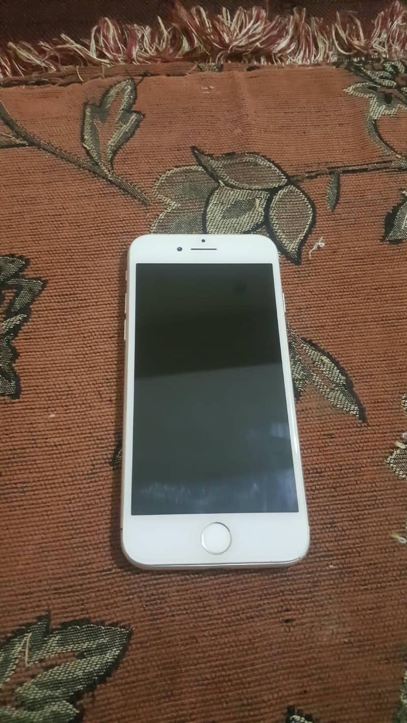 Apple iPhone 8 1