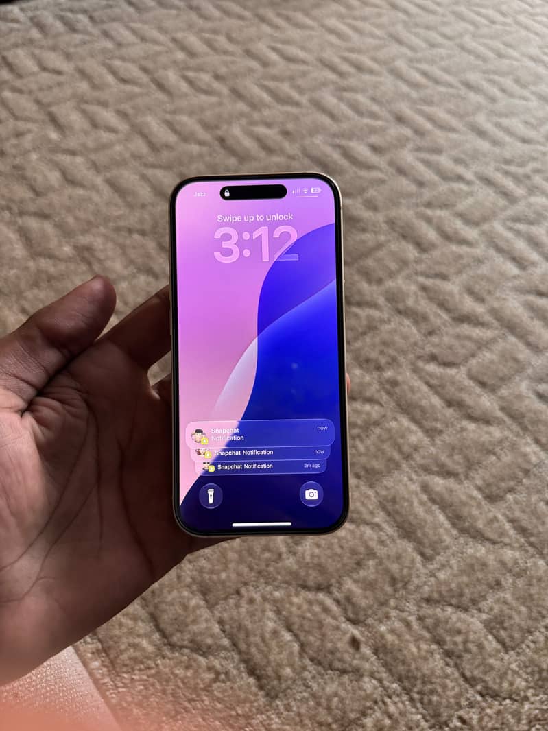 Apple iPhone 15 4