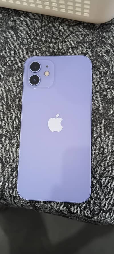 Apple iPhone 12