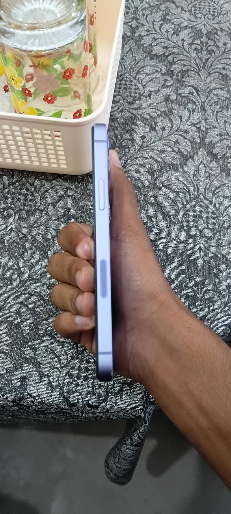 Apple iPhone 12 4