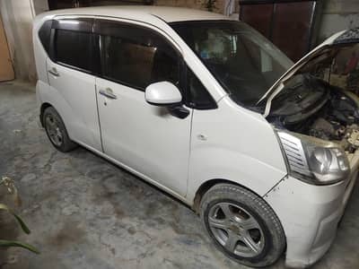 Daihatsu Move 2015