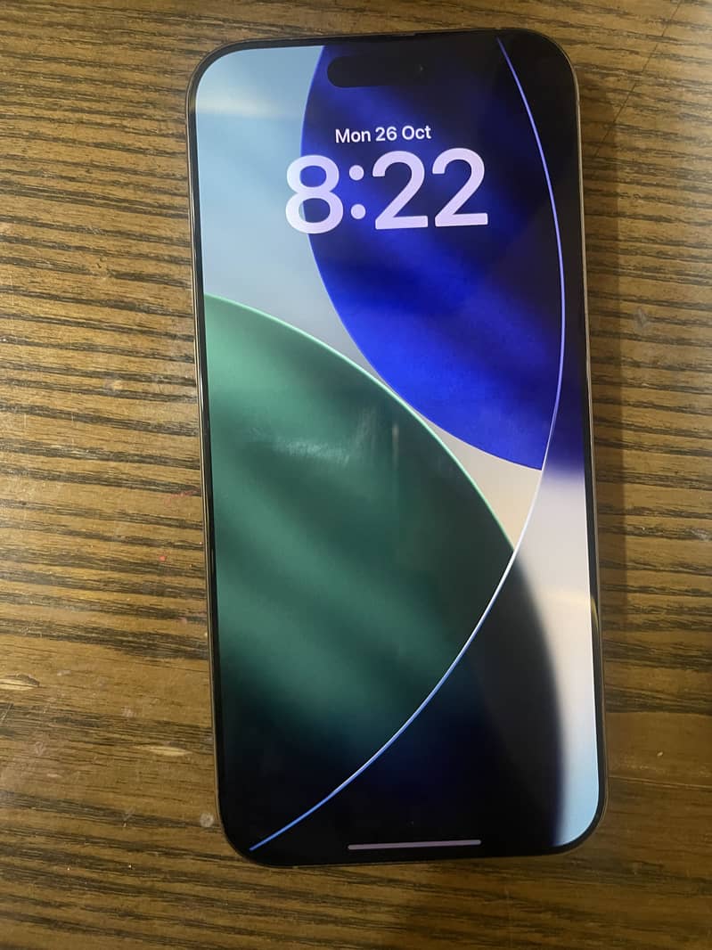 Apple iPhone 16 Pro Max 4